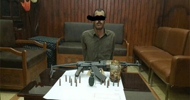 أمن جنوب سيناء يضبط هاربًا من السجن المشدد بحوزته قنبلة وسلاح وطلقات آلية