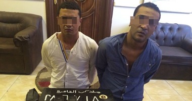 النيابة تطلب التحرى عن 4 متهمين بانتحال صفة ضباط شرطة وسرقة خليجى فى الدقى