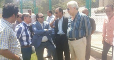 بالصور.. مرتضى منصور يجتمع بـ "الأمير" و"كامل" لحل أزمة البث الفضائى 