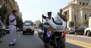 مدير المرور بالقاهرة يقود حملة بشارع منصور