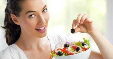 بالصور.. أفضل 10عناصر غذائية لتلبية احتياجات جسد المرأة.. حامض الفوليك بفترة الحمل.. الحديد لعملية النمو.. الكالسيوم للعظام والأسنان.. وفيتامين "د"و"ج" وE.. والماغنسيوم والبوتاسيوم.. أوميجا3 والألياف