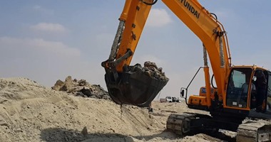 حجز عاملين لاتهامهما بالتسبب فى سقوط زميلهما من أعلى لودر بحلوان