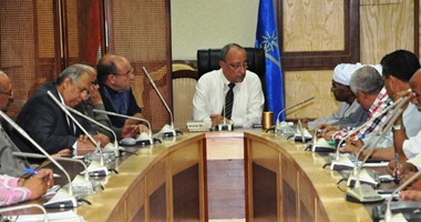 رؤساء جمعيات الصيد ببحيرة ناصر يوافقون على دعم مصنع الأسماك المتوقف