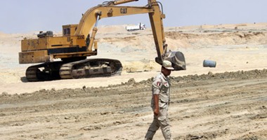 رفع 99 مليون متر مكعب من الرمال المشبعة بالمياه بقناة السويس