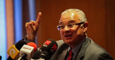 وزير السياحة: أتوبيسات النقل الجماعى مكيفة ومزودة بالإنترنت 