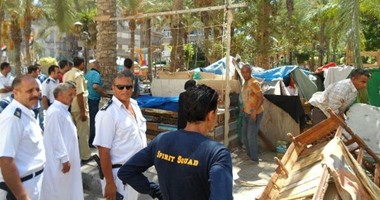 حى الجمرك يشن حملات لإزالة إشغالات الطريق بالإسكندرية
