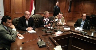 وزير الشباب والرياضة يستقبل رؤساء الاتحادات