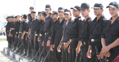 وزير الداخلية يشكل فريقا أمنيا للبحث فى حادث المنيا