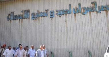 محافظ أسوان: إجراءات صارمة لمنع عمليات تهريب أسماك بحيرة ناصر