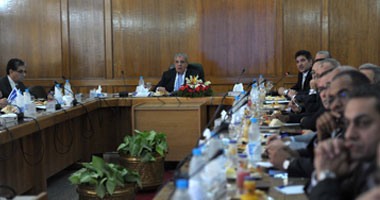 محلب: الحكومة تسعى جاهدة لاقتحام المشاكل فى الدولة