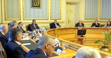 رئيس الوزراء يترأس اجتماعا لمناقشة التشريعات الخاصة بمكافحة الفساد