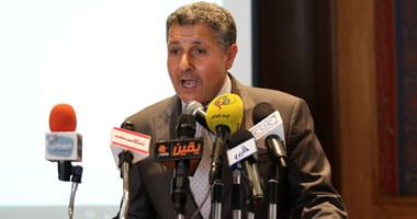 نجاد البرعى: الشرطة هيئة مدنية يطبق عليها ما يطبق على "المواطنين"
