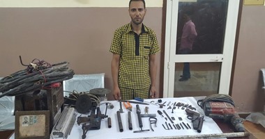 ضبط خراط يتخذ من مسكنه ورشة لتصنيع الأسلحة النارية والاتجار فيها بالمطرية