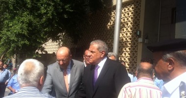 محلب يتفقد أقسام المعهد القومى للأورام ويختتم جولته باجتماع مع الإدارة