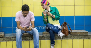ماتبقاش عبد السوشيال ميديا.. سيب تليفونك