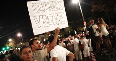 الآلاف يتظاهرون فى فيينا تضامنا مع اللاجئين بعد مأساة "شاحنة الموت"