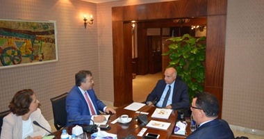 "السياحة" تناقش مع الشركة المنظمة ترتيبات حفل الموسيقار العالمى"يانى"