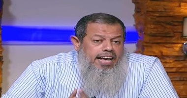 مشادة كلامية واتهامات متبادلة بين إيهاب الخولى وممثل "النور" على الهواء