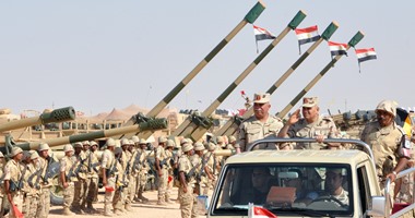 وزير الدفاع يشهد تفتيش حرب لإحدى تشكيلات المنطقة الغربية العسكرية
