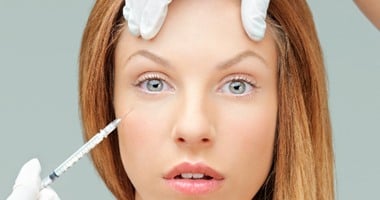 عشان ما تندميش.. 9 معلومات لازم تعرفيها قبل "حقن" البوتكس