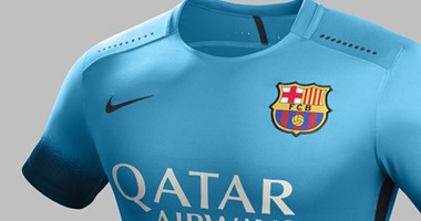 بالصور.. برشلونة يرتدى قميصا جديدا فى مواجهة روما بدورى الأبطال