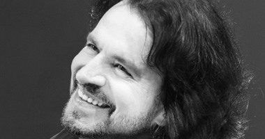 تأجيل بيع تذاكر فئة الـ1000 جنيه من حفل yanni وطرح الـ2 و3 آلاف