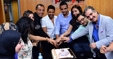 محمد حماقى فى ندوة "اليوم السابع": "عمره ما يغيب" أول ألبوماتى بعد مرور 10 سنوات وفيه تنوع موسيقى وخبرة ونضج فنى.. والـ"كومكس" على الأغنيات أسعدنى.. أغنية "ما بلاش" تحمل رسالة إنسانية