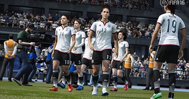 شركة EA تزيل 13 لاعبة من "فيفا 16" بعد تحذيرات من NCAA