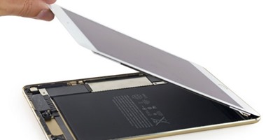 بالصور.. شاهد المكونات الداخلية للوحى iPad mini 4