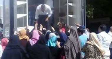 القوات المسلحة تبيع لحوما مدعمة لـ مواطنى الواسطى شمال بنى سويف