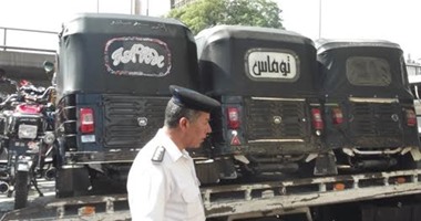 كمائن مرورية متحركة على الطريق السريع بكوم أمبو لضبط السيارات المخالفة