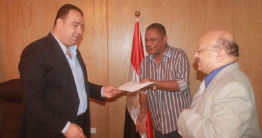 توزيع شيكات دعم الأندية ومراكز الشباب فى الفيوم