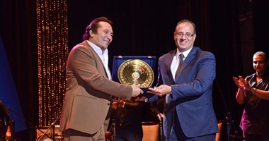 بالصور.. على الحجار يحتفل بالعيد القومى للبحيرة فى أوبرا دمنهور