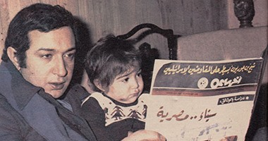 النجوم يختارون أفضل شخصيات نور الشريف فى ذكرى الأربعين.. وحيد حامد يحب "شحاتة أبو كف".. وحلمى واللمبى والسقا "سواق الأتوبيس".. نبيلة عبيد تختار "العار" ومنى زكى "حبيبى دائما" وميرفت أمين "الحفيد"