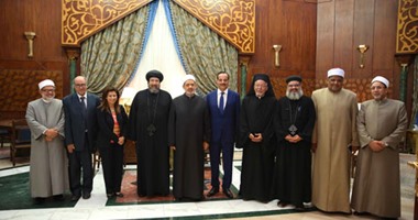الإمام الأكبر يستقبل وزيرة الهجرة ويشيد بجهود بيت العائلة