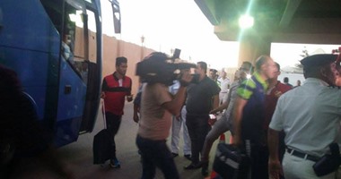 الزحام يؤخر وصول الأهلى والجيش لملعب السلام 