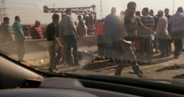 صحافة المواطن: مصرع 3 فى حادث تصادم على طريق السويس