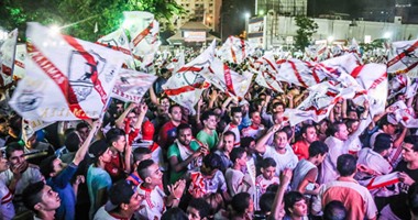 جماهير الزمالك تهتف: "فى الجنة يا شهيد.. وأفريقيا يا زمالك"