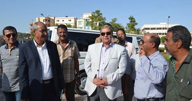 بالصور.. محافظ الإسماعيلية يتفقد تطوير حديقة الخالدين