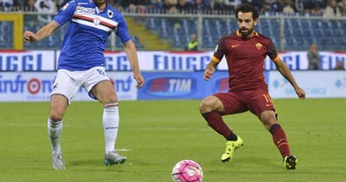 محمد صلاح يرافق بالوتيللى فى التشكيلة المثالية للدورى الإيطالى