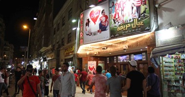 بالصور.. توافد المصريين على منطقة وسط البلد لشراء ملابس العيد
