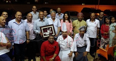 بالصور.. المدرسة المصرية بمسقط تنظم حفل وداع للقنصل المصرى