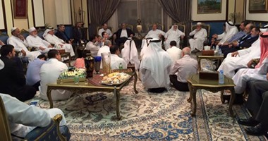 القرضاوى يلتقى خالد مشعل وقيادات حماس فى قطر
