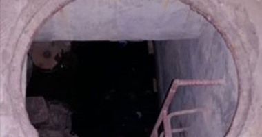 مصرع عاملين وإصابة آخر فى بالوعة صرف صحى أثناء تنظيفها بالإسكندرية