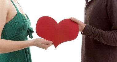 قبل ما تفركش مع حبيبتك.. 5 خطوات عشان متقولش "أنا اللى جبت ده كله لنفسى"