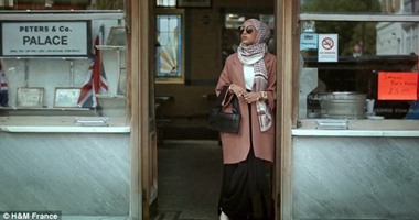 الباكستانية ماريا الإدريسى.. أول موديل مُحجبة للماركة العالمية "H&M"