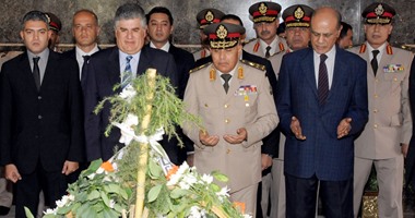 بالصور.. وزير الدفاع من ضريح "ناصر": التاريخ يسطر بحروف مضيئة نتائج ثورة يوليو