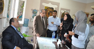 بالصور.. محافظ القليوبية يلتقى الطلاب وأولياء الأمور بقليوب 