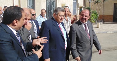 وزير التعليم العالى يصل جامعة سوهاج لتفقد الإنشاءات الجديدة