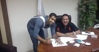 بالصور.. الزمالك يجدد لعبد المنعم "الطائرة"
